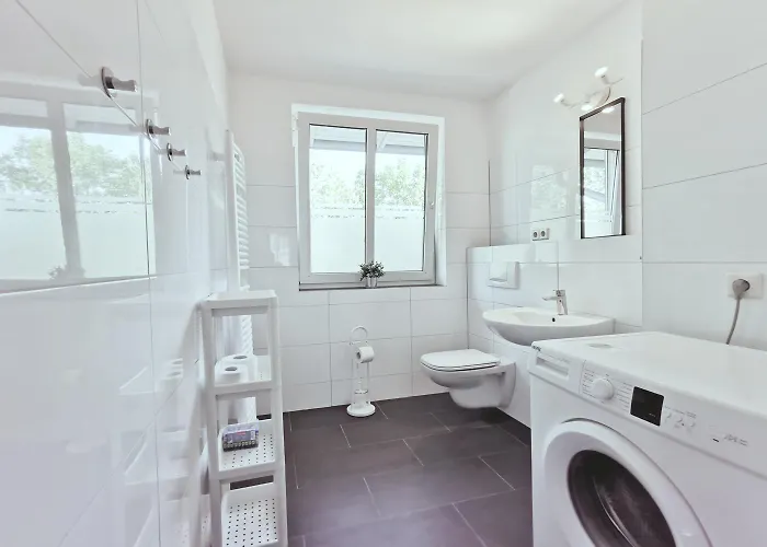 Appartement Moderne Mit Balkon In *